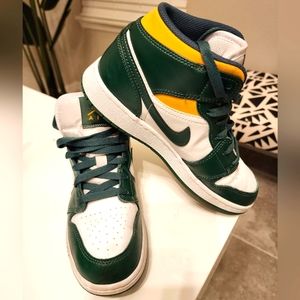 Nike Air Jordan 1 Mids